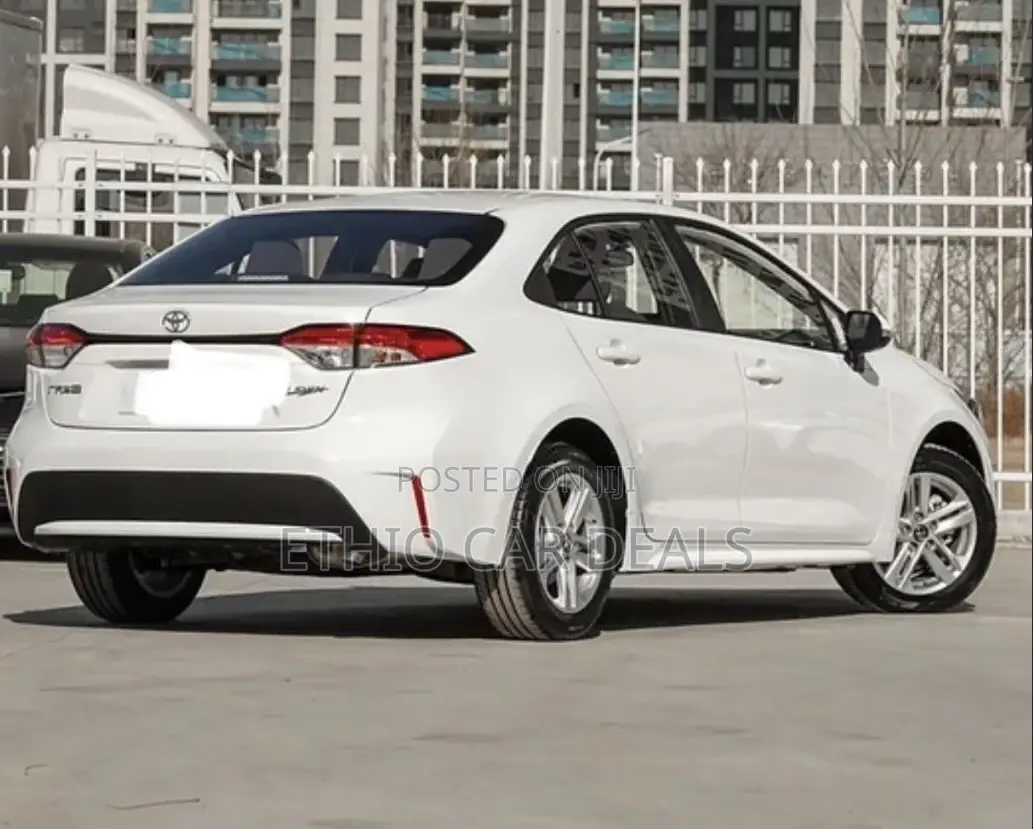 Toyota Corolla 2023 White