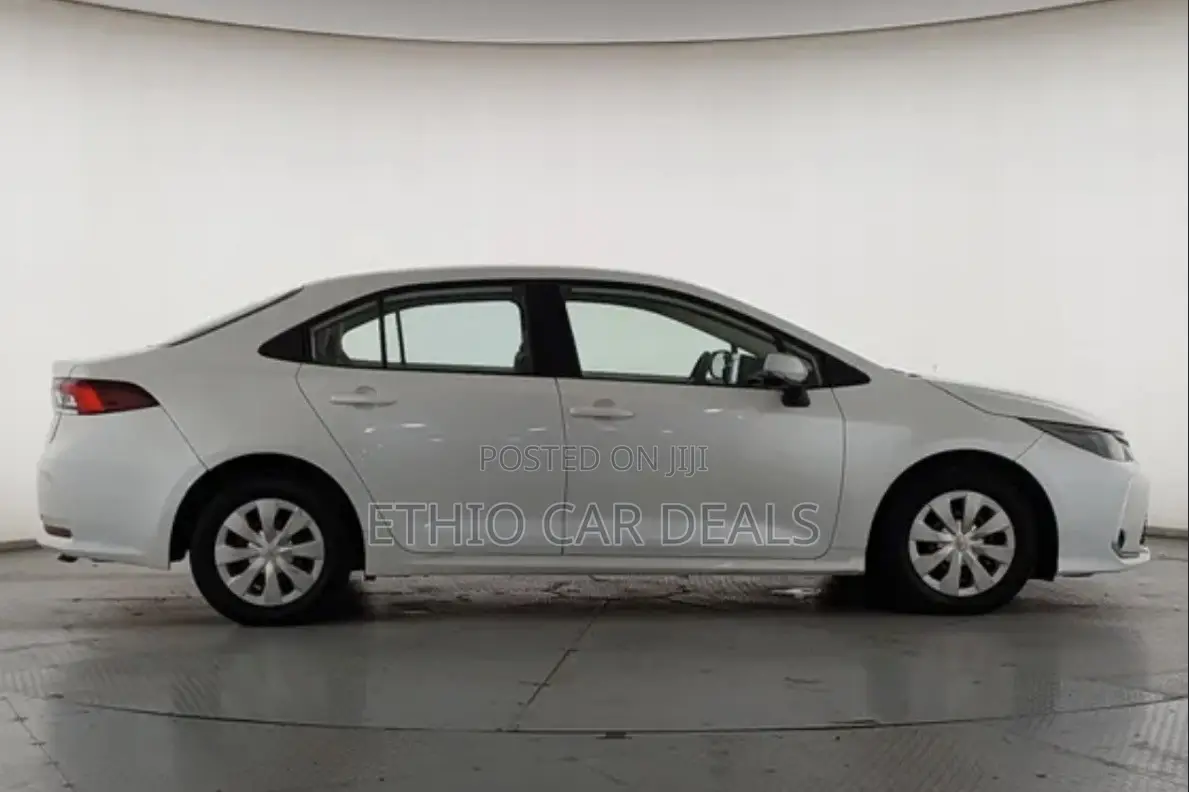 Toyota Corolla 2023 White