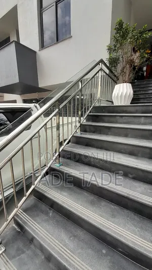Building Stianless Steel Handrails Work
