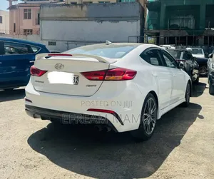 Hyundai Avante 2017 White