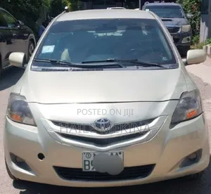 Toyota Yaris 2007 Beige