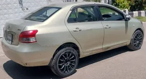 Toyota Yaris 2007 Beige