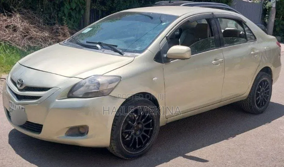 Toyota Yaris 2007 Beige