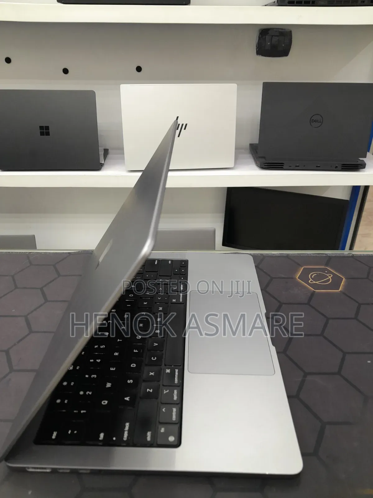 New Laptop Apple MacBook Pro 2021 M1 16GB Apple M1 SSD 512GB