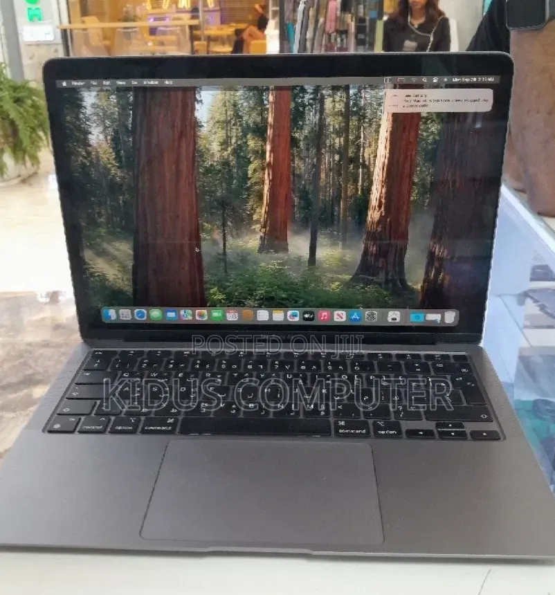 New Laptop Apple MacBook Air 2020 M1 8GB Apple M1 SSD 256GB