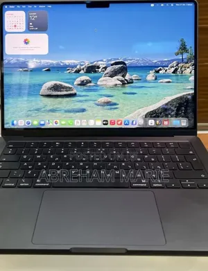 New Laptop Apple MacBook Pro 2025 M5 24GB Apple M5 Pro SSD 1T