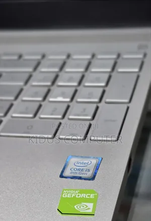 New Laptop HP Pavilion 15 8GB Intel Core i5 SSD 256GB
