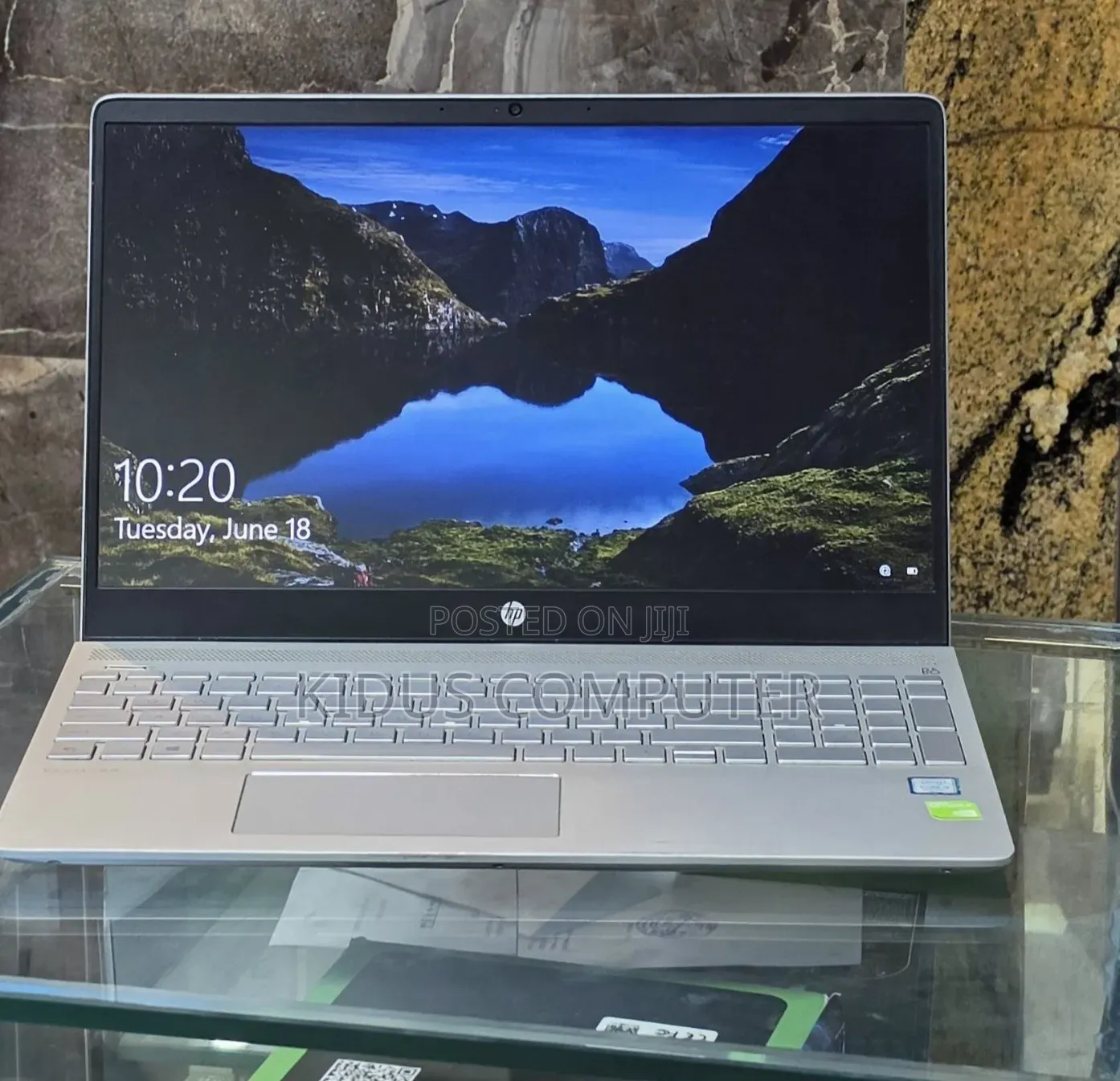 New Laptop HP Pavilion 15 8GB Intel Core i5 SSD 256GB