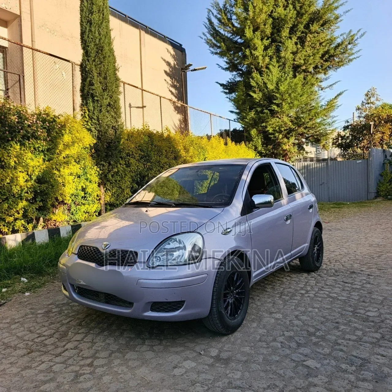 Toyota Vitz 2004 Silver