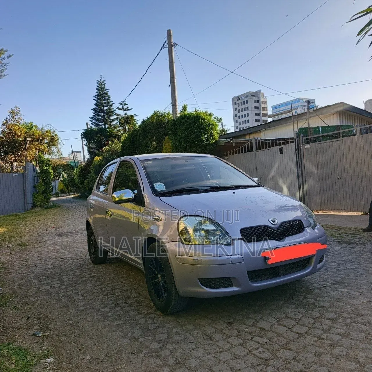 Toyota Vitz 2004 Silver