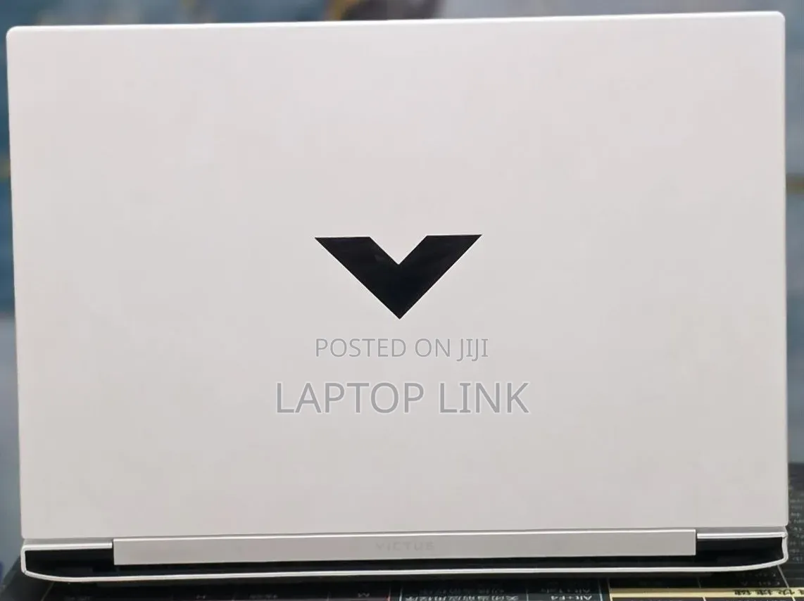 New Laptop HP Victus 16 16GB AMD Ryzen 7 SSD 1T