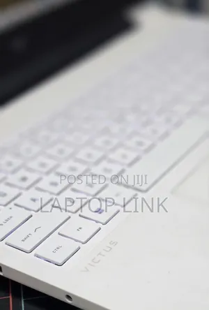 New Laptop HP Victus 16 16GB AMD Ryzen 7 SSD 1T