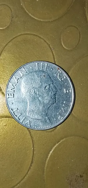 2 ጥንታዊ የጣሊያን 2 ሊሬ ሳንቲሞች