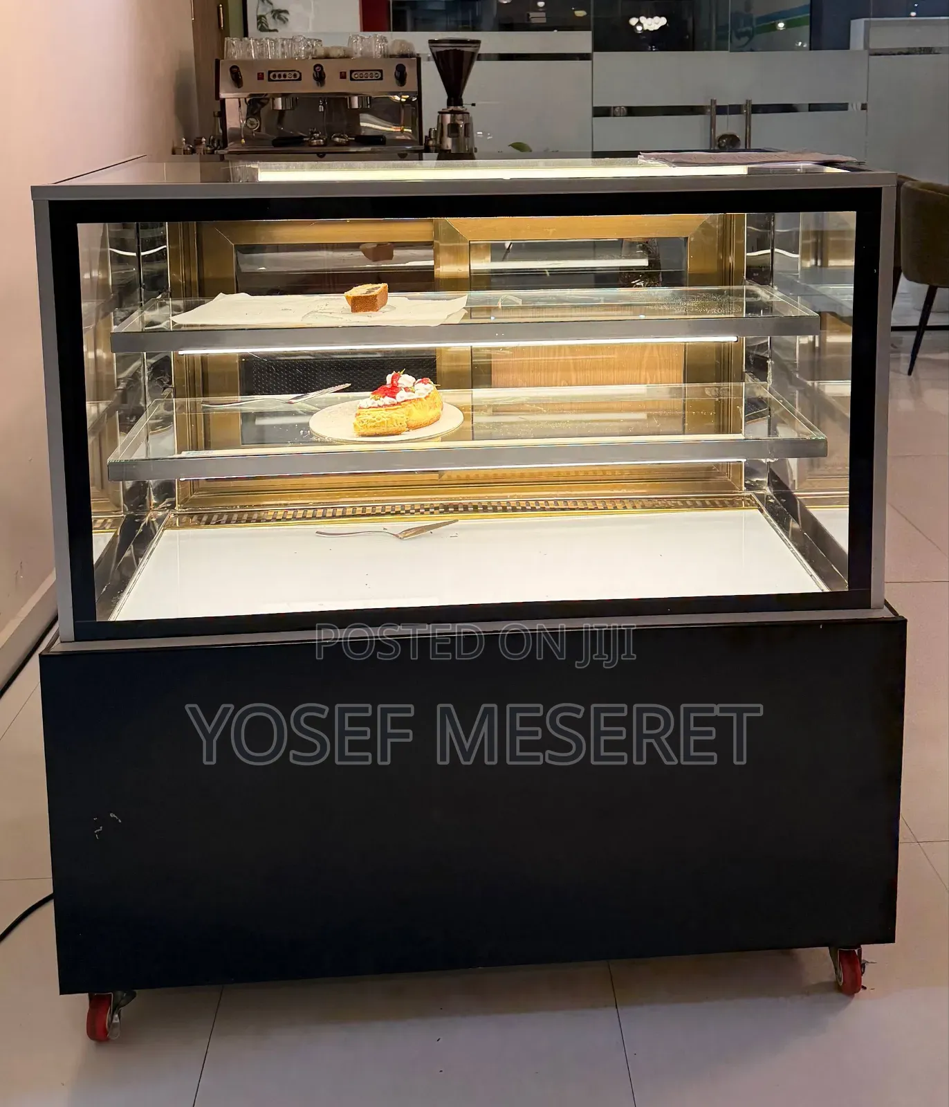 Ugur Cake Display Fridge