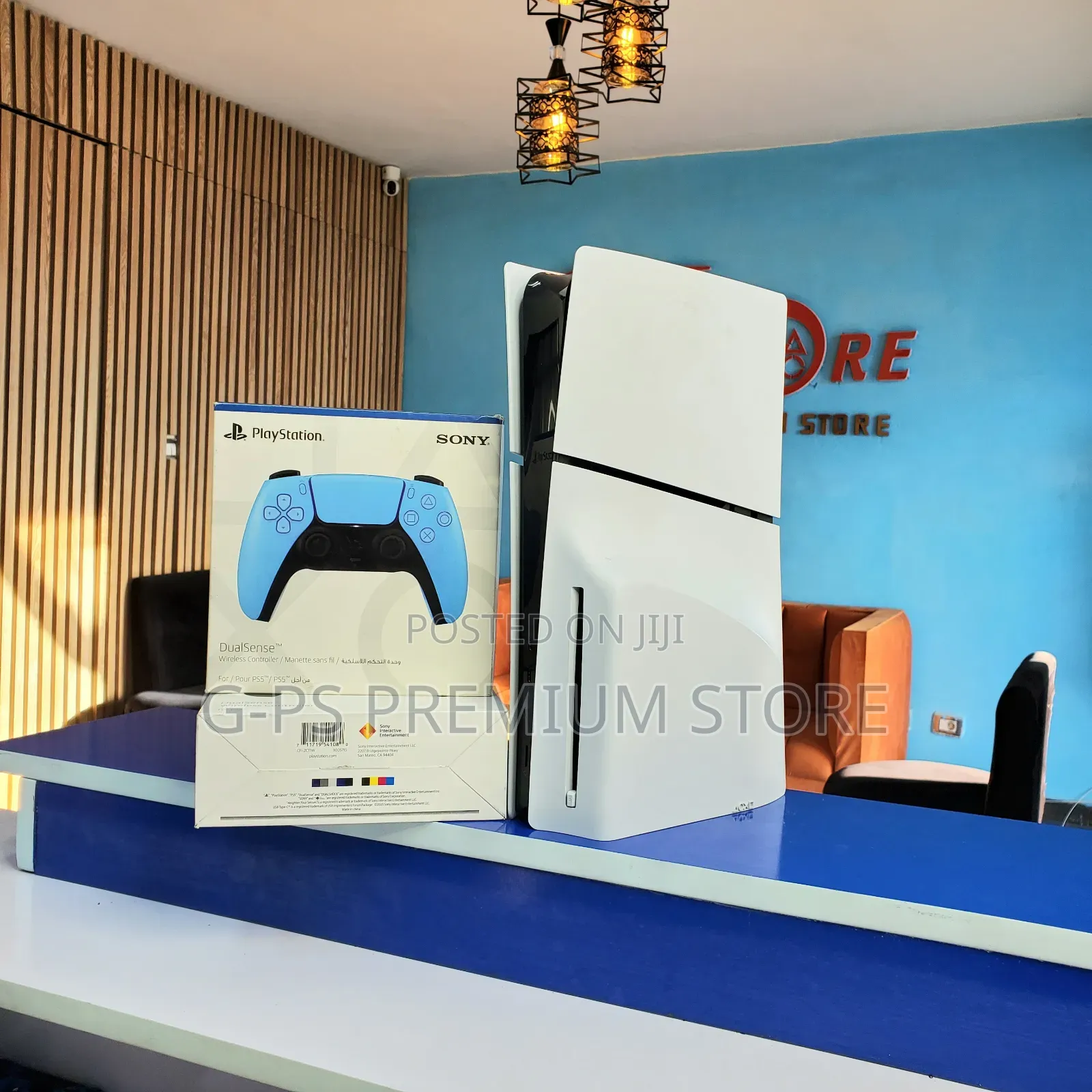 PS5 Slim Almost New – With Warranty