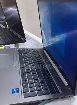 New Laptop HP ZBook Firefly 16inch G9 16GB Intel Core i7 SSD 512GB