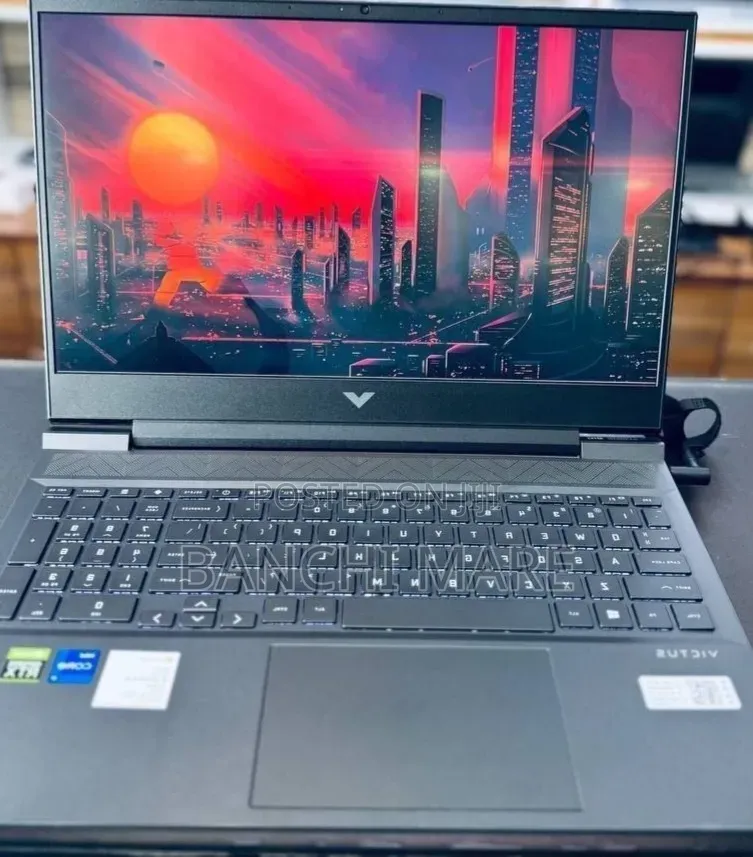 New Laptop HP Victus 16 16GB Intel Core i7 SSD 512GB