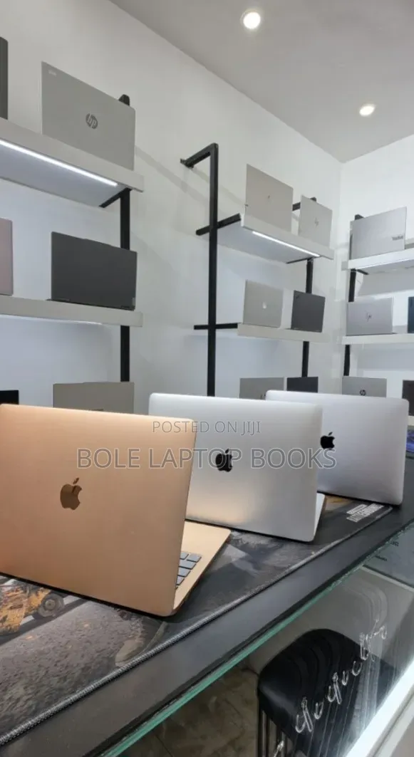 New Laptop Apple MacBook Air 2020 M1 8GB Apple M1 SSD 256GB