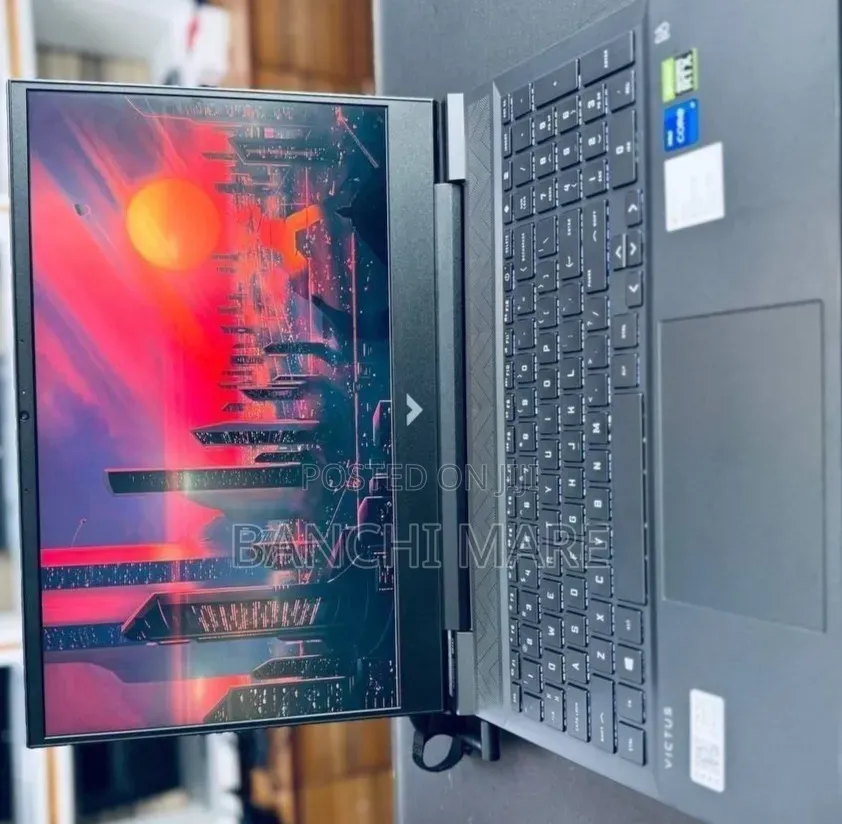 New Laptop HP Victus 16 16GB Intel Core i7 SSD 512GB