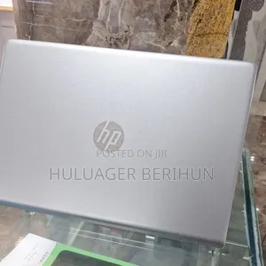 New Laptop HP Pavilion 15 8GB Intel Core i5 SSD 256GB