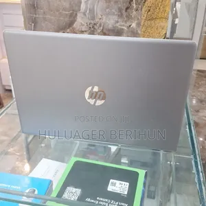 New Laptop HP Pavilion 15 8GB Intel Core i5 SSD 256GB