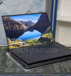 New Laptop Dell Precision 5570 16GB Intel Core i7 SSD 512GB