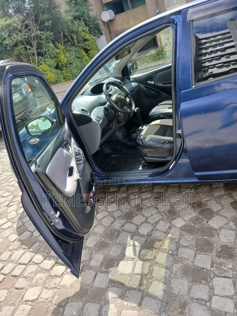 Toyota Vitz 2004 Blue