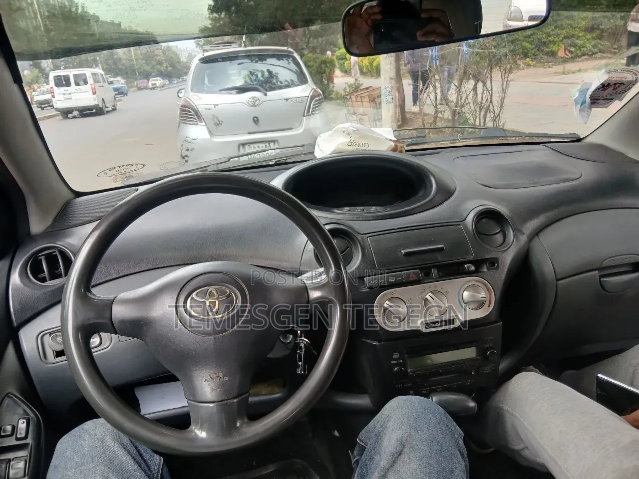 Toyota Vitz 2004 Blue