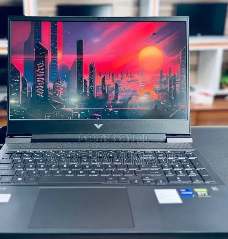 New Laptop HP Victus 16 16GB Intel Core i7 SSD 512GB