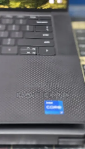 New Laptop Dell Precision 5570 16GB Intel Core i7 SSD 512GB