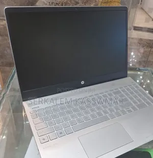 New Laptop HP Pavilion 15 8GB Intel Core i5 SSD 256GB