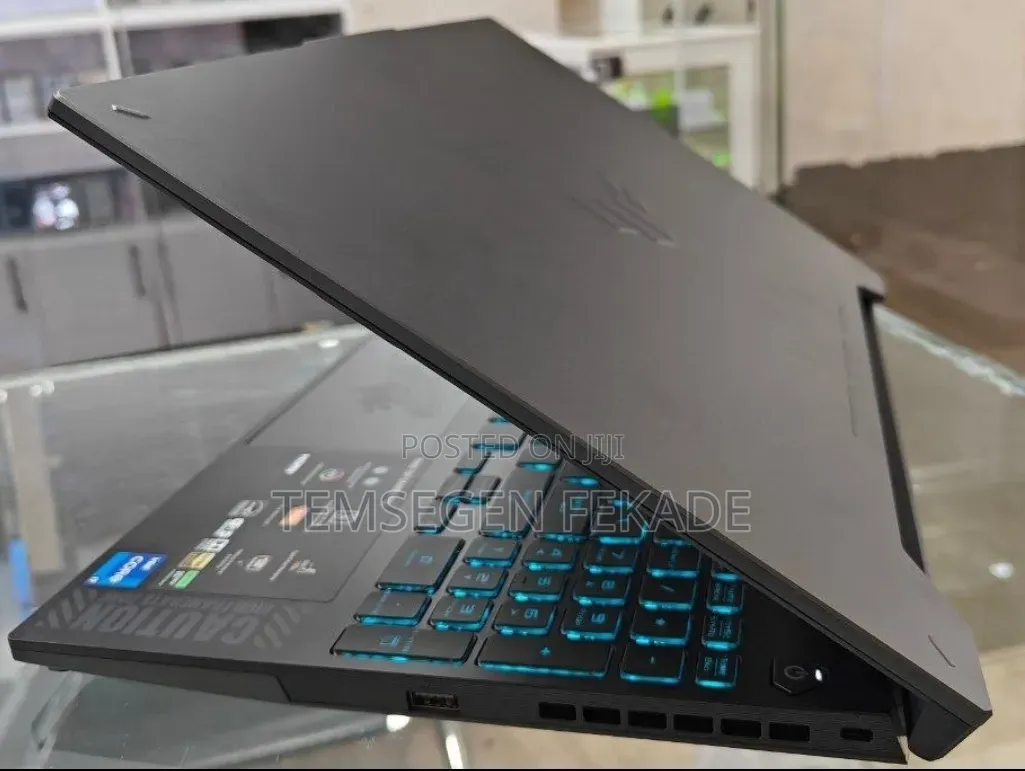 New Laptop Asus TUF Dash F15 16GB Intel Core i7 SSD 512GB