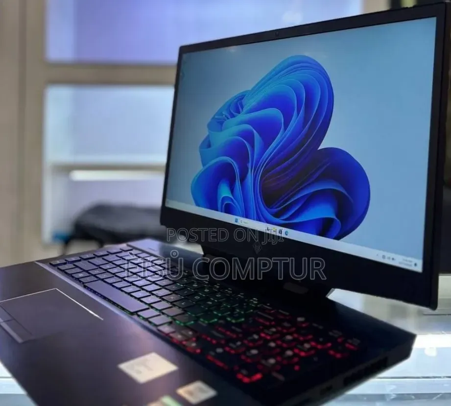 New Laptop HP Omen 15 16GB Intel Core i7 SSD 512GB