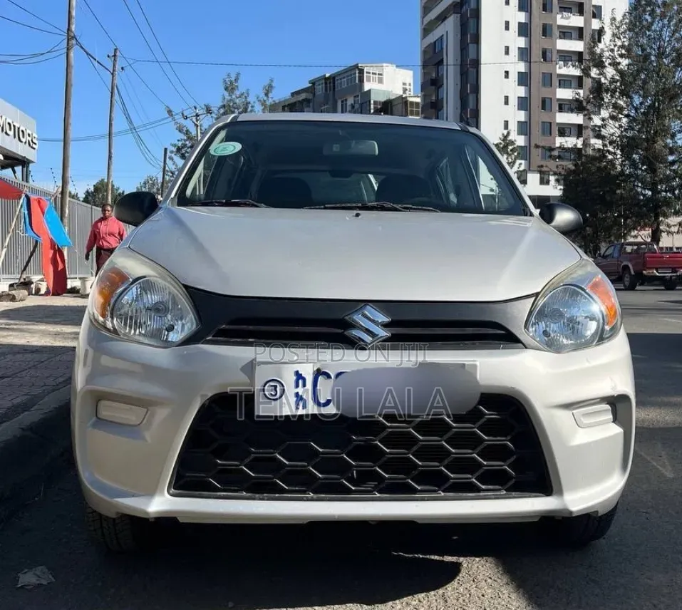 Suzuki Alto 2023 White