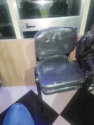 Gust Chair With Arm