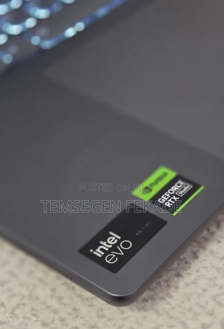 New Lenovo Yoga Pro 9i Aura Edition 32GB Intel Core Ultra 9 SSD 1T