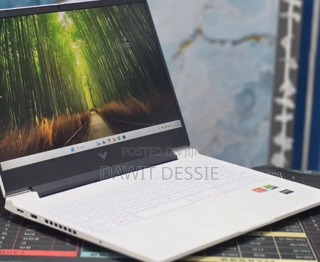 New Laptop HP Victus 16 16GB AMD Ryzen 7 SSD 512GB