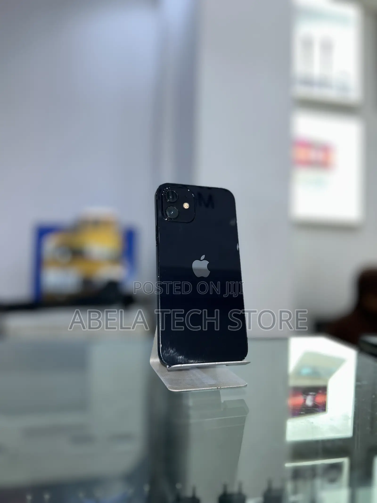 Apple iPhone 12 64 GB