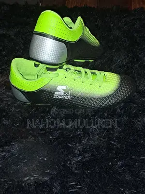 Starter Neon Volt Green & Black Soccer Cleats (EU 39 / US Mens 6.5)