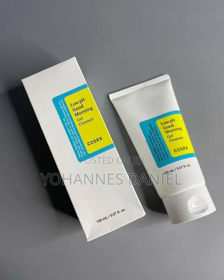 COSRX Cleanser - Gently Cleanses Skin Without Stripping