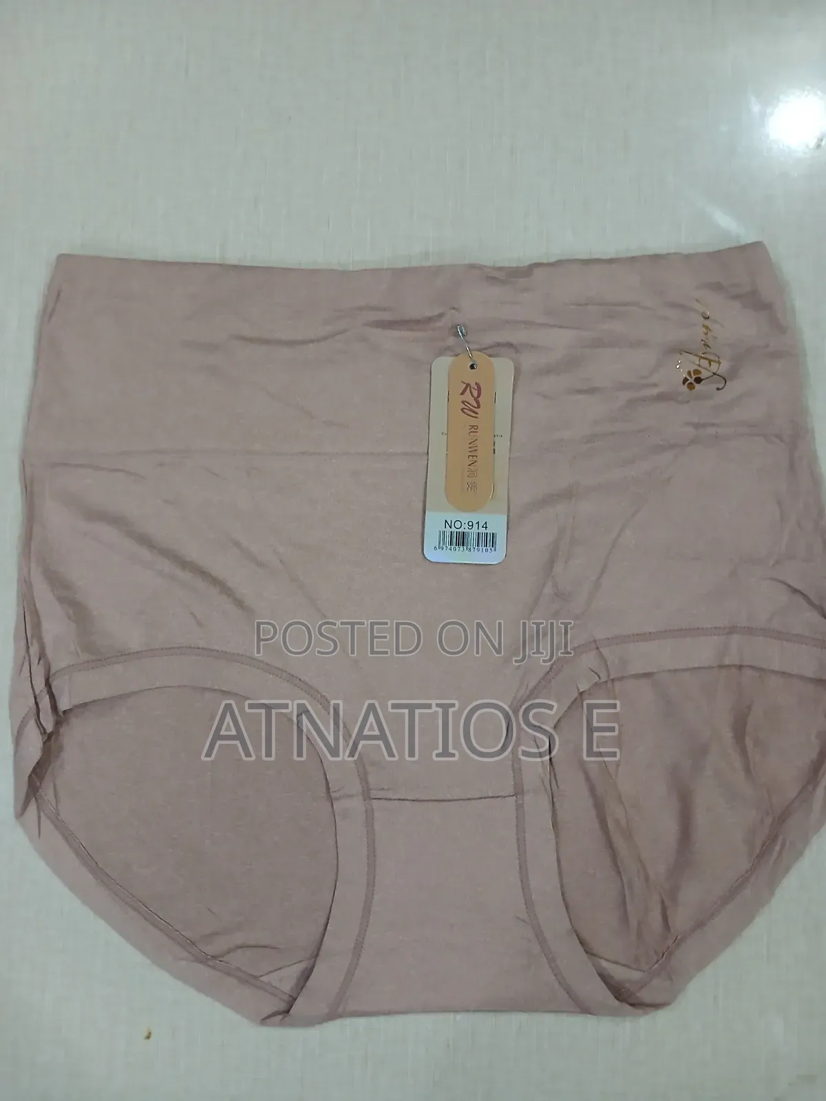 Comfortable and Sterching Material Made by a Very Quality Material