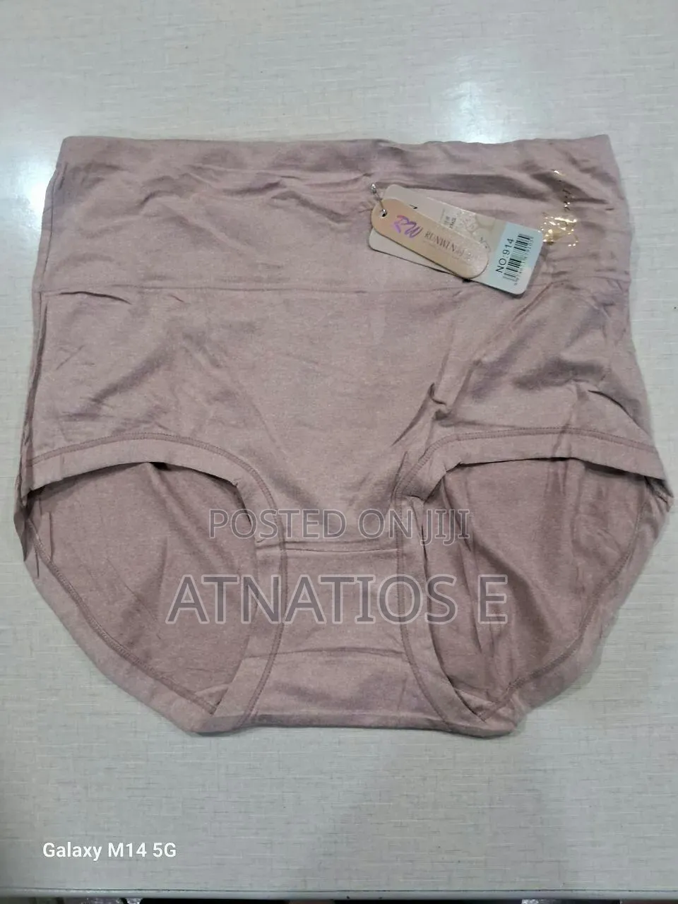 Comfortable and Sterching Material Made by a Very Quality Material