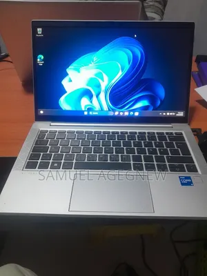 New Laptop HP EliteBook 830 G8 16GB Intel Core i5 SSD 512GB