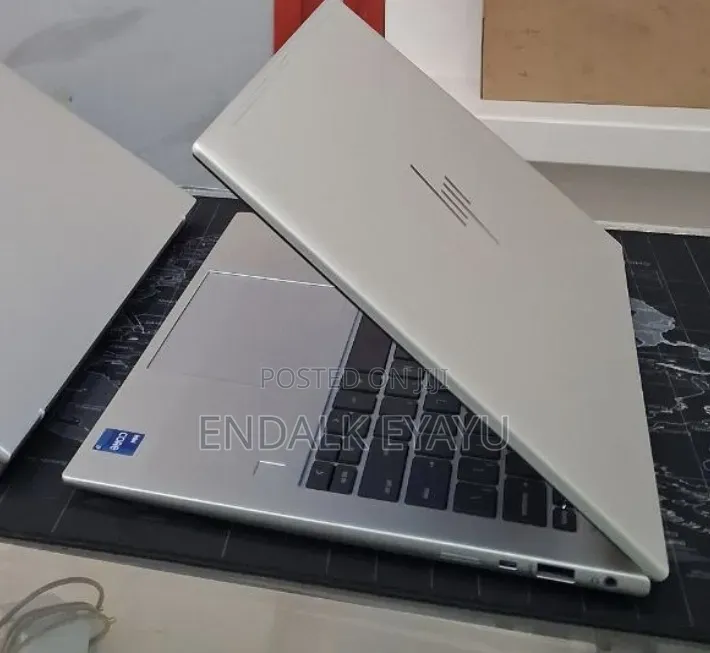New Laptop HP EliteBook 840 G11 16GB Intel Core Ultra 7 SSD 512GB