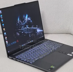 New Laptop Lenovo Legion 9 32GB Intel Core Ultra 9 SSD 1T