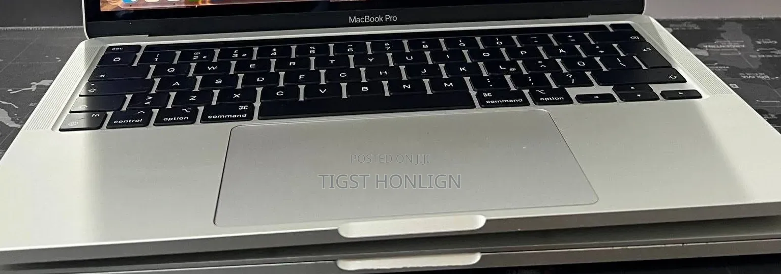 New Laptop Apple MacBook 16GB Apple M2 SSD 256GB