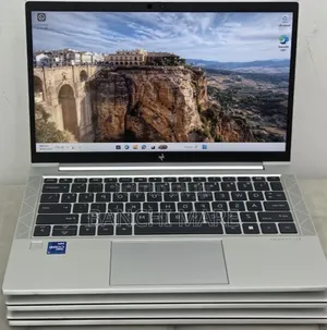 New Laptop HP EliteBook 830 G8 16GB Intel Core i5 SSD 512GB