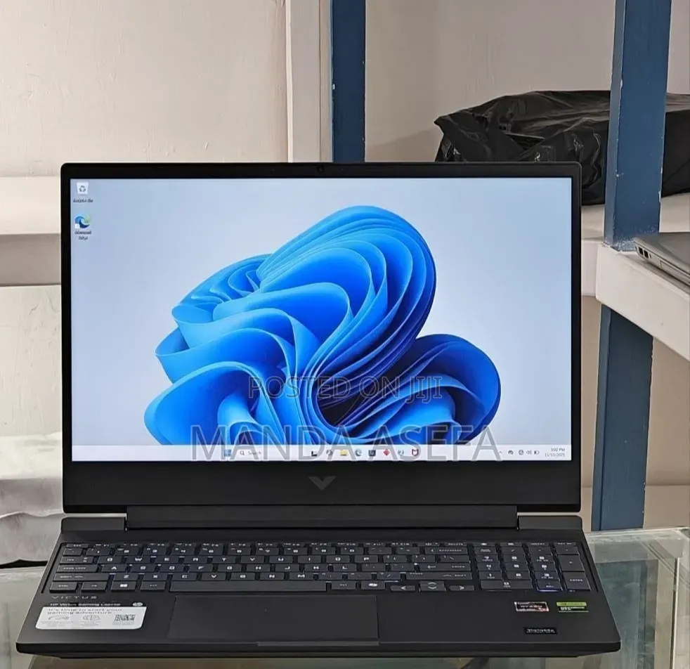 New Laptop HP Victus 15 16GB AMD Ryzen 7 SSD 512GB