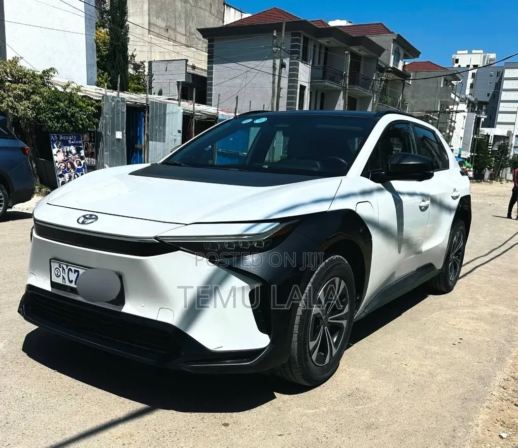 Toyota bZ4X 2023 White