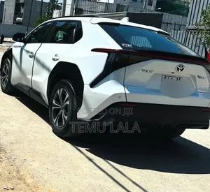 Toyota bZ4X 2023 White